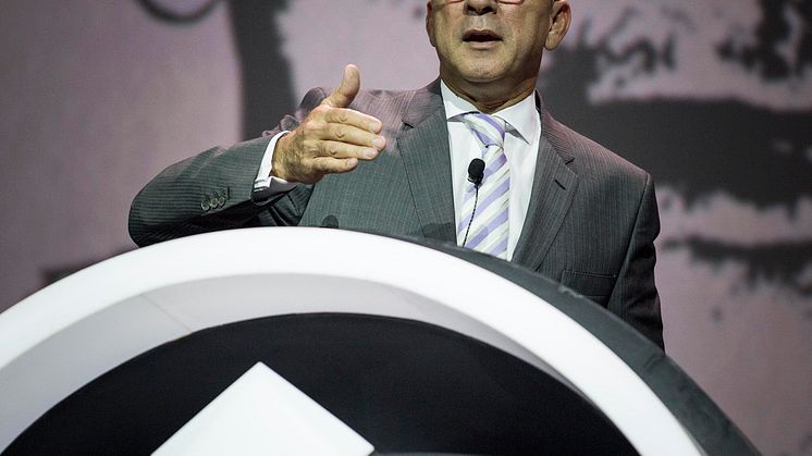 Trevor Manuel calls for active citizenship at Discovery Leadership Summit