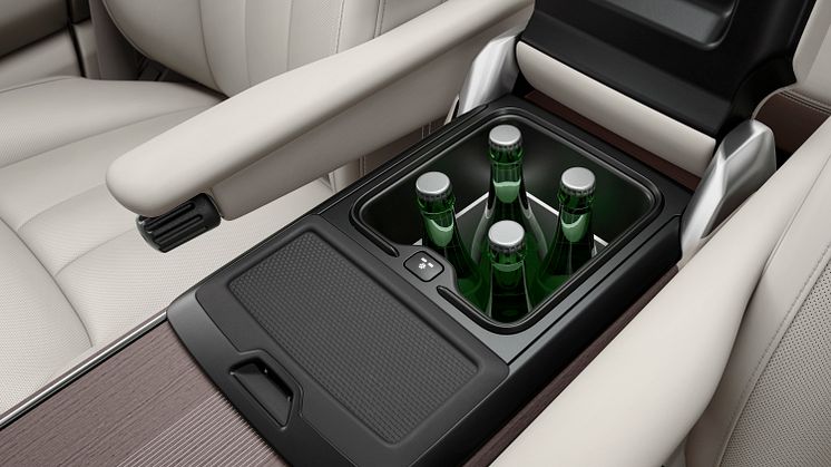 RR_22MY_19_Interior_261021_150dpi-100