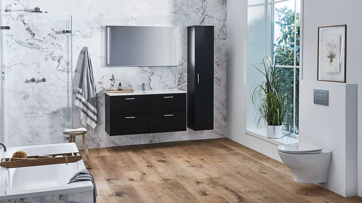 Kylpyhuoneen kalusteet asennetaan nykyään mielellään seinälle, jotta yleisilme pysyy keveänä. Lattian jäädessä vapaaksi erityisesti wc-istuimen alla oleva tila on helpompi pitää puhtaana.