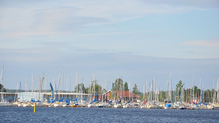 Unik provtagning på båtskrov visar  - inga höga halter av tenn på båtar i Vänern.