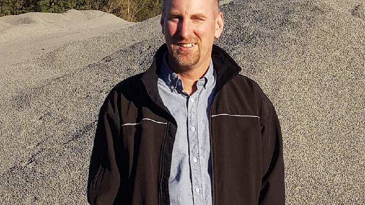 Ola Åkerman fortsätter som VD för Sätertorps Grus AB, nu med Finja som huvudägare.
