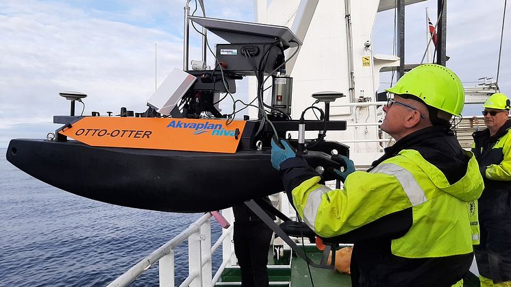 Utsett av "Otter", Polarfronten. Foto: Eva Leu/Akvaplan-niva