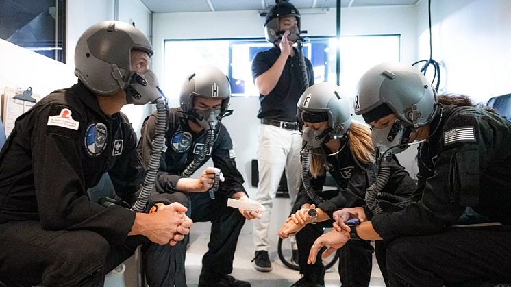 Liefert wichtige Daten, wie sich die Raumfahrt auf den menschlichen Körper auswirkt: die Garmin fēnix 7. ©Polaris Program