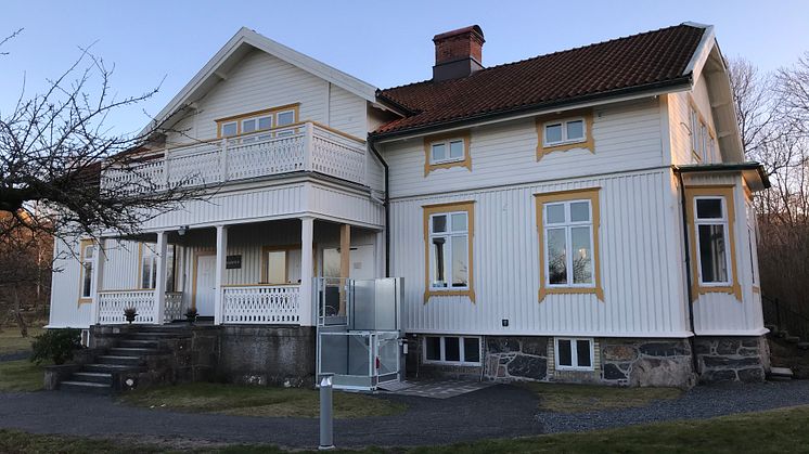 Södra Skärgårdens Bibliotek öppnar i nya lokaler, i prästgården på Styrsö.