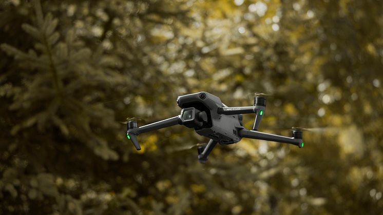 DJI Mavic 3 Classic - Outdoors (4 of 5)