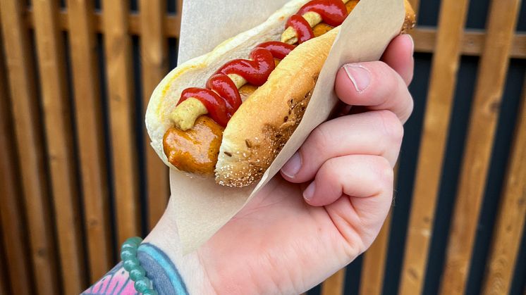 7-Eleven och Pressbyrån tar bort sockret och alla E-nummer från korvarna