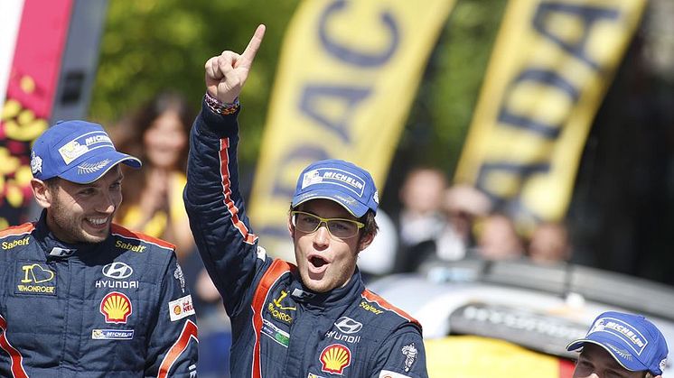 Thierry Neuville og Nicolas Gilsoul, Hyundai Shell World Rally Team