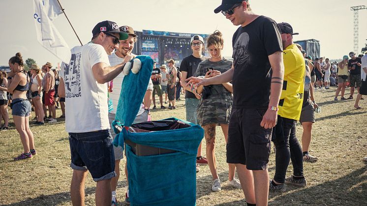 Viva con Agua in Action auf dem Southside Festival