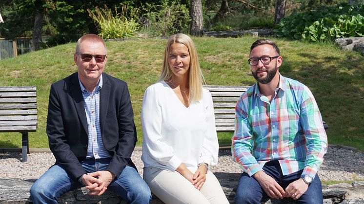 Från vänster: Ulf Lindén, chef Affärsutveckling, Malin Eriksson Isberg, distriktschef Backa, Markus Svedberg, chef Teknik