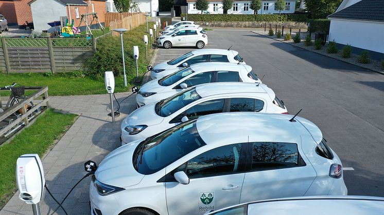 De medarbejdere der bruger elbilerne til daglig er blandt andet glade for at spare tiden med at tanke på en tankstation.