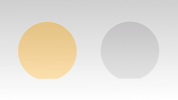 NGK_4-inch semi-insulating GaN wafer (left) 4-inch conductive GaN wafer (right)
