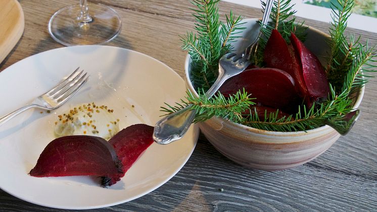 Lättrökta rödbetor med Älgöhonung, granost och bipollen