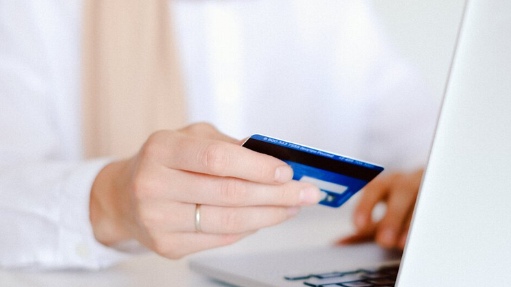 Lyxvarumärken och leveranser utnyttjas av cyberkriminella under Black Friday
