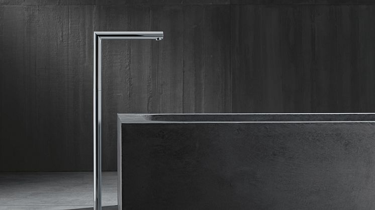 AXOR_Uno_Free-standing_Bathtub_Filler_Chrome