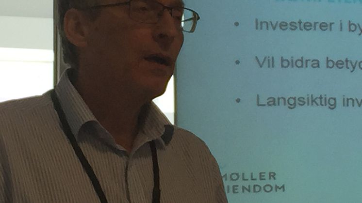 Kjell Krüger i ESAVE AS avsluttet seminaret med å fortelle om suksesskriterier for god energiledelse i Møller Eiendom.
