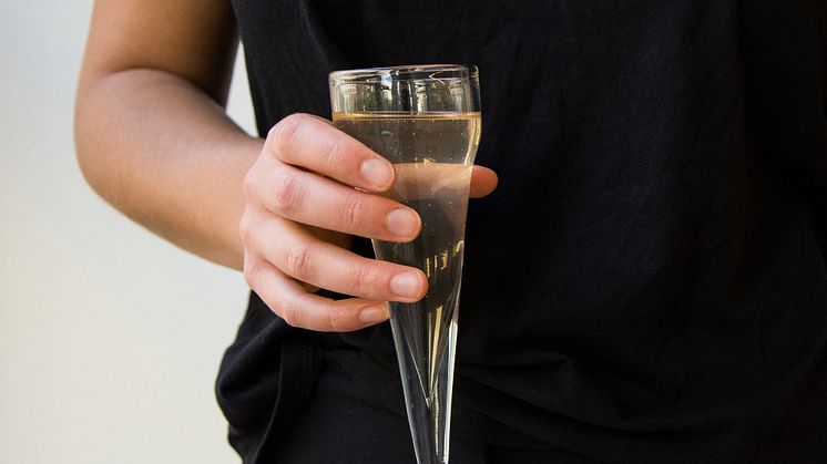 Champagneglas av Kaori Agematsu