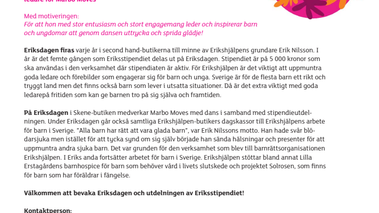 Linda Ivanovski tar emot pris på Eriksdagen i Skene