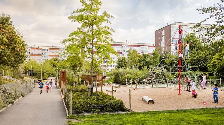 MKB påbörjar en stor satsning i stadsdelen Rosengård för att främja trygghet och trivsel samt göra området mer attraktivt. Målet är att Rosengård ska bort  från polisens lista över utsatta områden. 