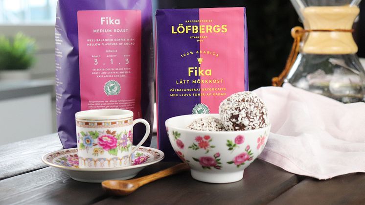 ​Löfbergs hyllar det svenska fikat