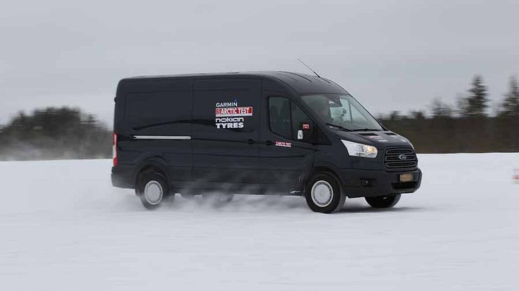 Täysin uusi Ford Transit Arctic Van Testissä