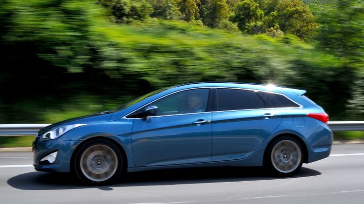 i40 i fart fra siden
