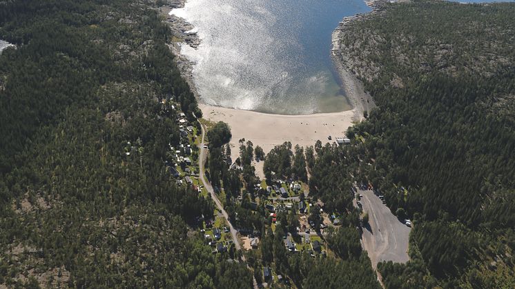 Smitingens havsbad har stor potential för en camping bland annat tack vare dess fina läge med storslagna naturupplevelser och närhet till stadskärnan.