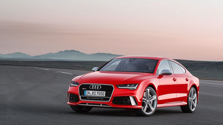 RS7 front side static red