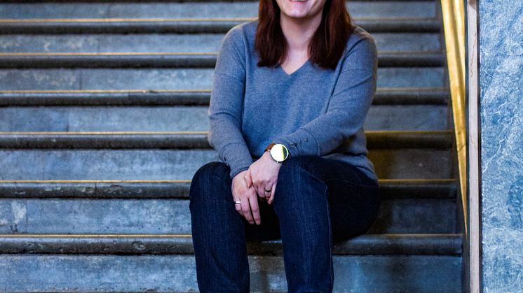Eva Lindahl får Kungl. Vitterhetsakademiens pris för sina insatser som historielärare på De Geergymnasiet i Norrköping.