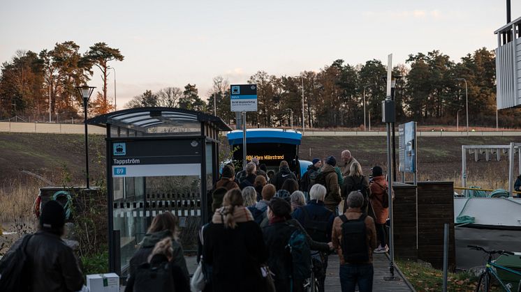 Passengers boarding 'Nova' on first commute.jpg