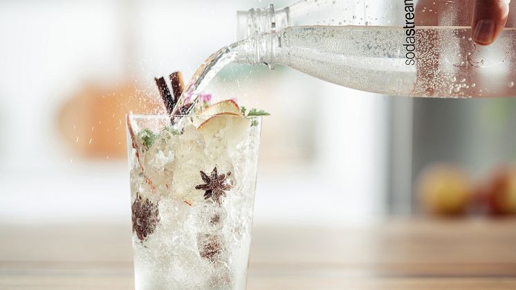 Pouring Bottle And Glass(2)