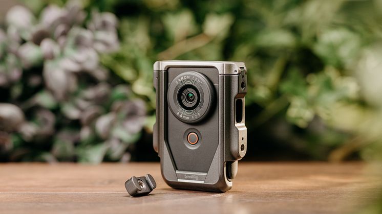 Powershot V10-Black-Ambient-camera-cage-1X3A4677[1]