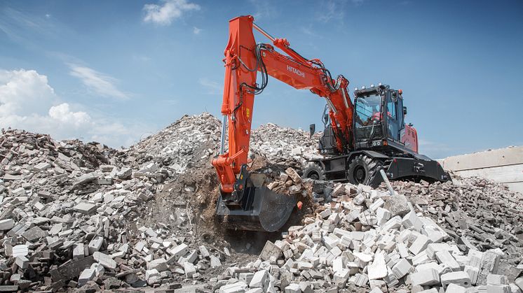 Hitachi_ZX180W_6