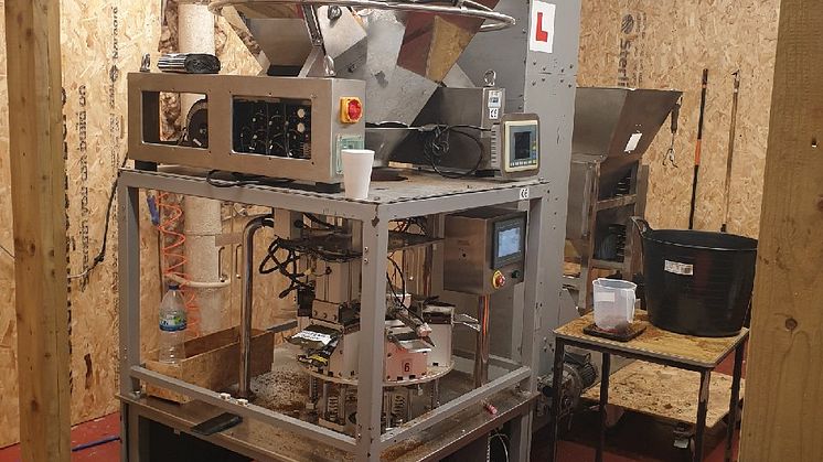 Illegal tobacco factory smashed