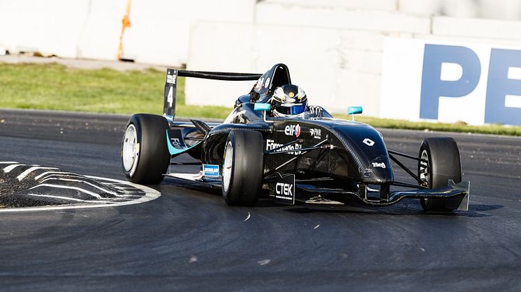 Rekordjämn titelduell i Formel Renault 1,6