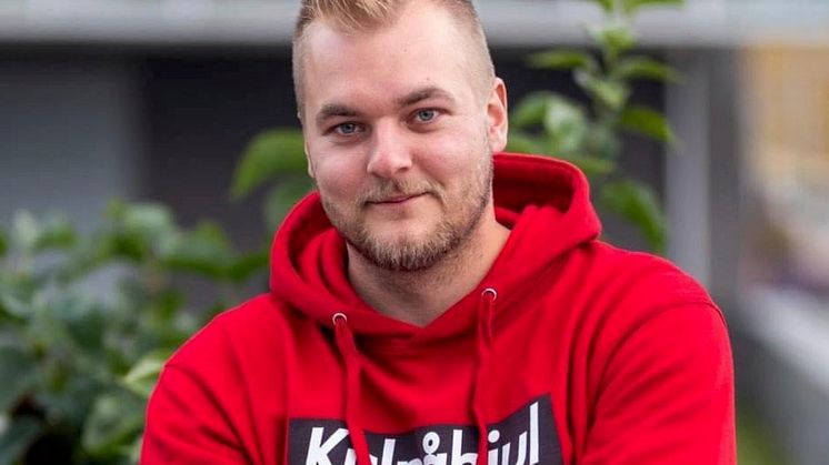 Titeln ”Sveriges största motorfreak” går till Adam från Västerås