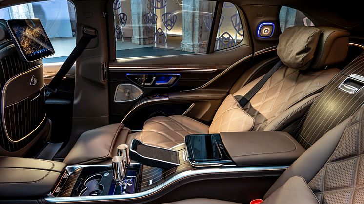 Mercedes-Maybach EQS SUV00008
