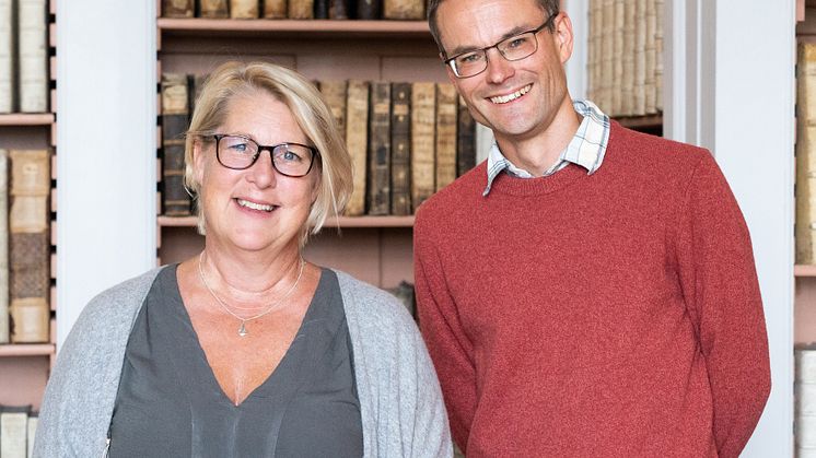 Pristagarna Karin Hassan Jansson och Jonas Lindström undervisar och forskar vid historiska institutionen vid Uppsala universitet.