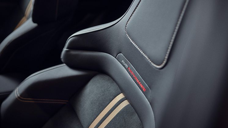 2022_FORD_PUMA_SEATS_52