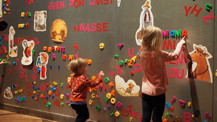 Det vankas kulturellt höstlovskul på Väla Centrum när Bibliotek Familjen Helsingborg  och Dunkers kulturhus kör pop-up bibliotek och delar av Pettson & Co gästspelar mellan 29 oktober och 6 november. Foto: Dennis Nilsson 