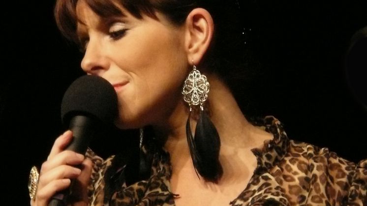 Vivian Buczek kommer till Kalmar tillsammans med Peter Asplund och Claes Crona Trio.