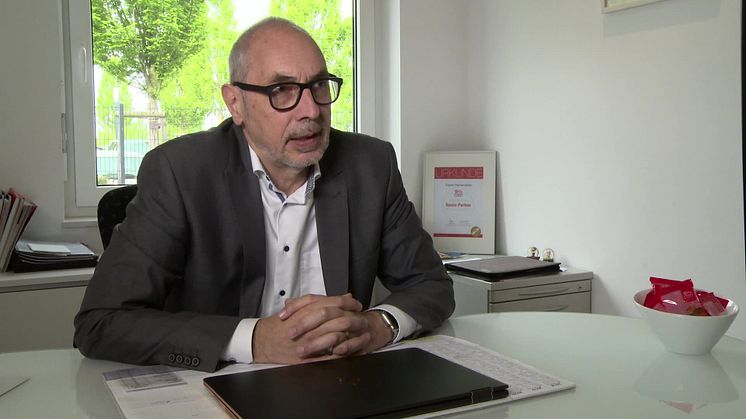 Wenn aus Verkäufern Einkaufshelfer werden - Franchise-Porträt
