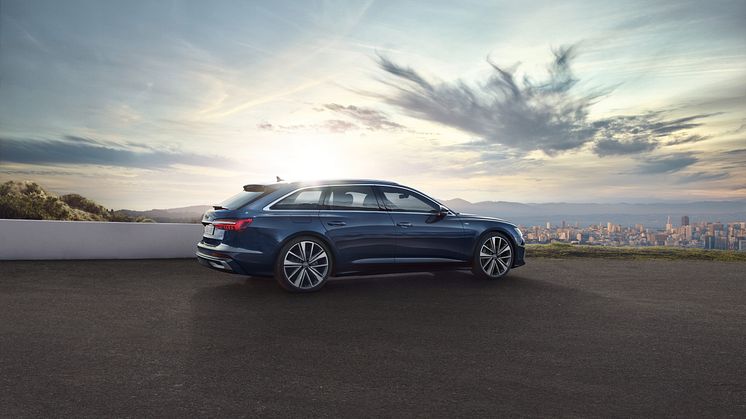 Audi A6 Avant S line (Firmamentblå) (2)