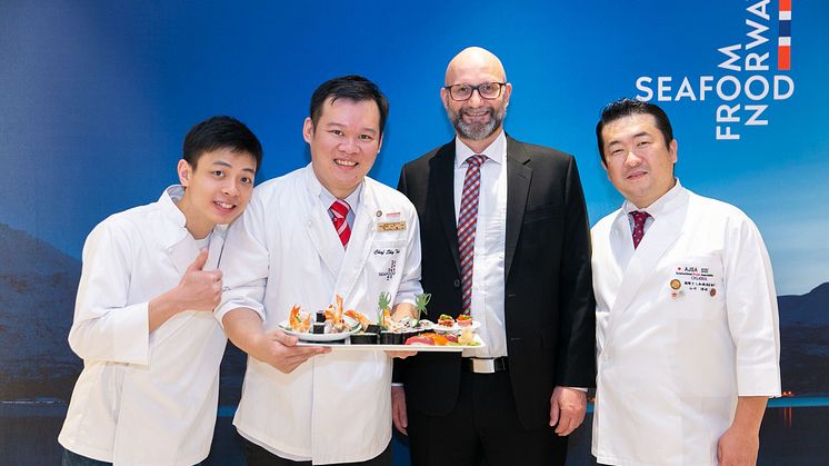 AWR med thailandske sushikokker FOTO Thayawat Chanantaworn