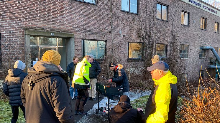 Peshku sportfiskeklubb - korvgrillning efter aktiviteten