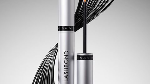 EDITORIAL_SHOT02_LASHBOND_W_MACRO_LASH_CAP_OFF