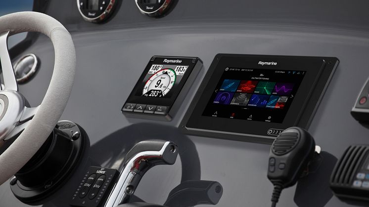 High res image - Raymarine - Upgrade from e-7 to Axiom 7
