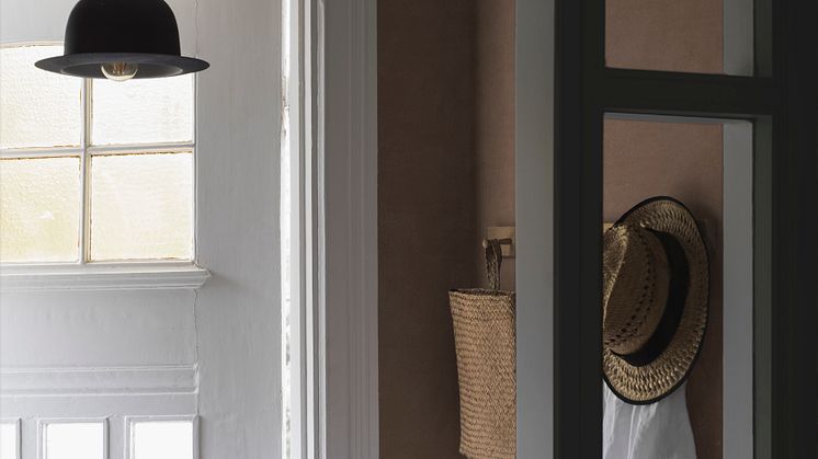 Shades_Carnelian_Image_Roomshot_Hallway_Item_5065_0037_PR