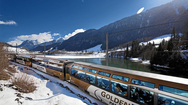 Der GoldenPass Panoramic bei Rossiniere im Genferseegebiet 