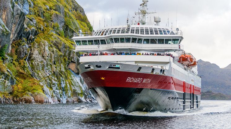 MS-Richard-With-in-Trollfjorden-Credit Robert Cranna_Hurtigruten
