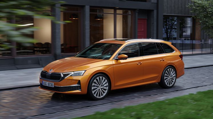 Den opdaterede Škoda Octavia har haft verdenspremiere. Her ses den populære stationcar Octavia Combi.